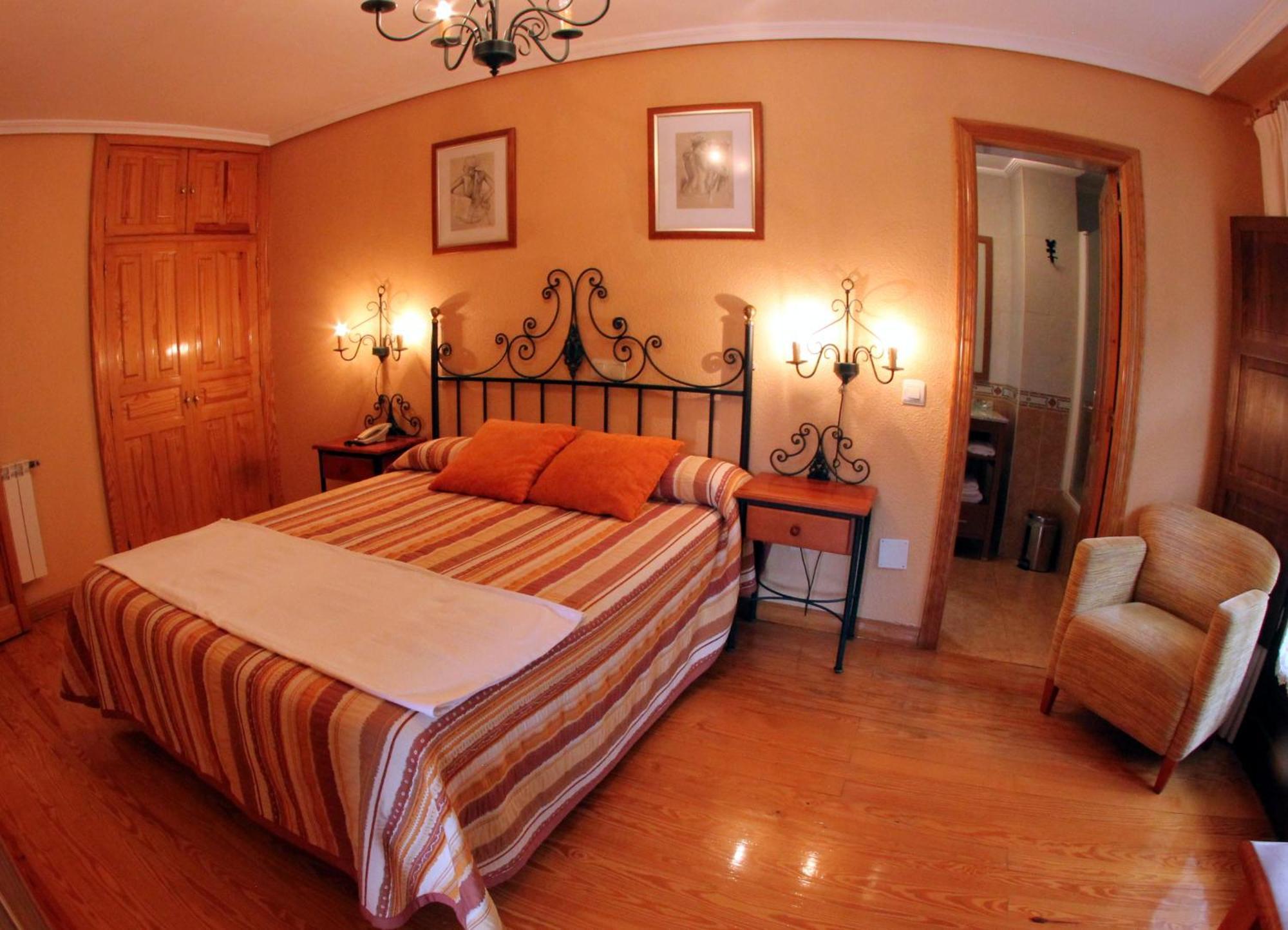 Tixileiro Hotel Sisterna Buitenkant foto